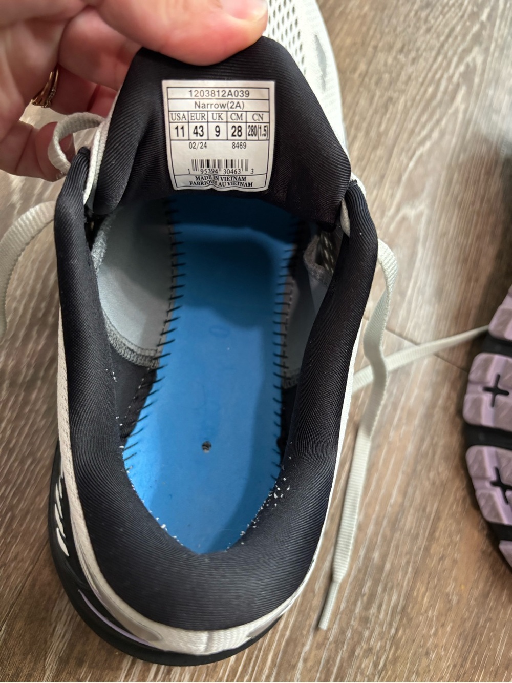 Brooks Adrenaline GTS 23 'Grey Purple' women’s size 11 Narrow (2A) running shoes - Picture 11 of 14